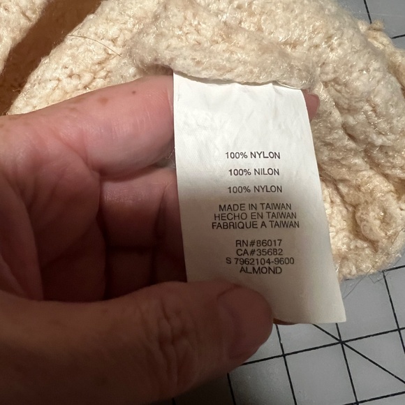 Bebe Sweaters Set off the shoulder or cowl Pink and Cream Size L Party Vintage - Picture 13 of 15